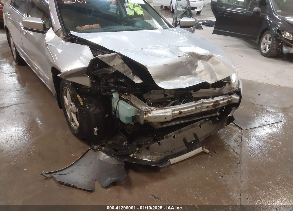 2005 HONDA ACCORD 2.4 EX VIN: 1HGCM56705A033084