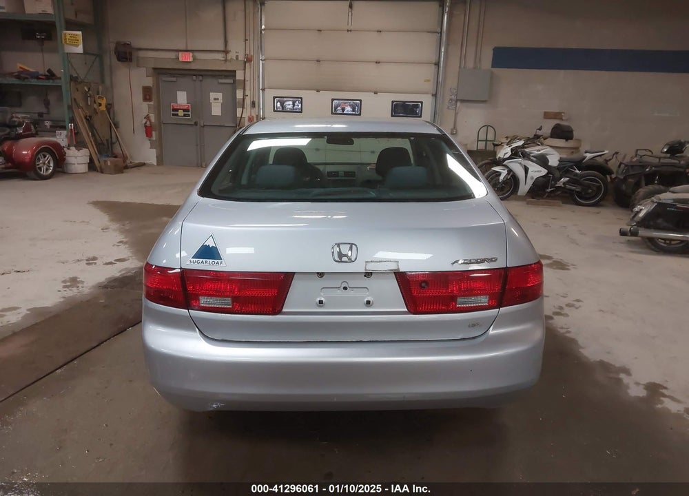 2005 HONDA ACCORD 2.4 EX VIN: 1HGCM56705A033084