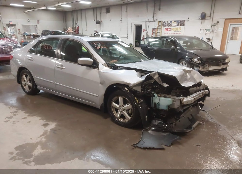 2005 HONDA ACCORD 2.4 EX VIN: 1HGCM56705A033084