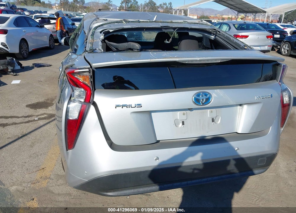 2018 TOYOTA PRIUS VIN: JTDKARFU0J3546270