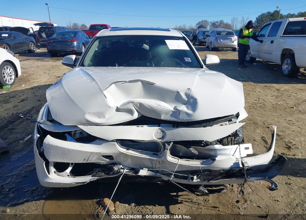 2013 BMW 328 VIN: WBA3C1G55DNR49447