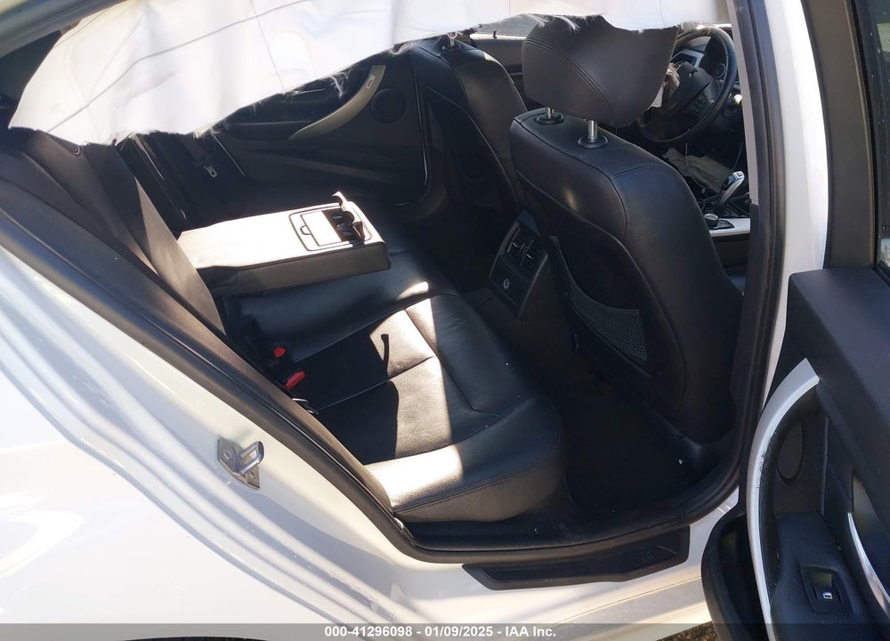 2013 BMW 328 VIN: WBA3C1G55DNR49447