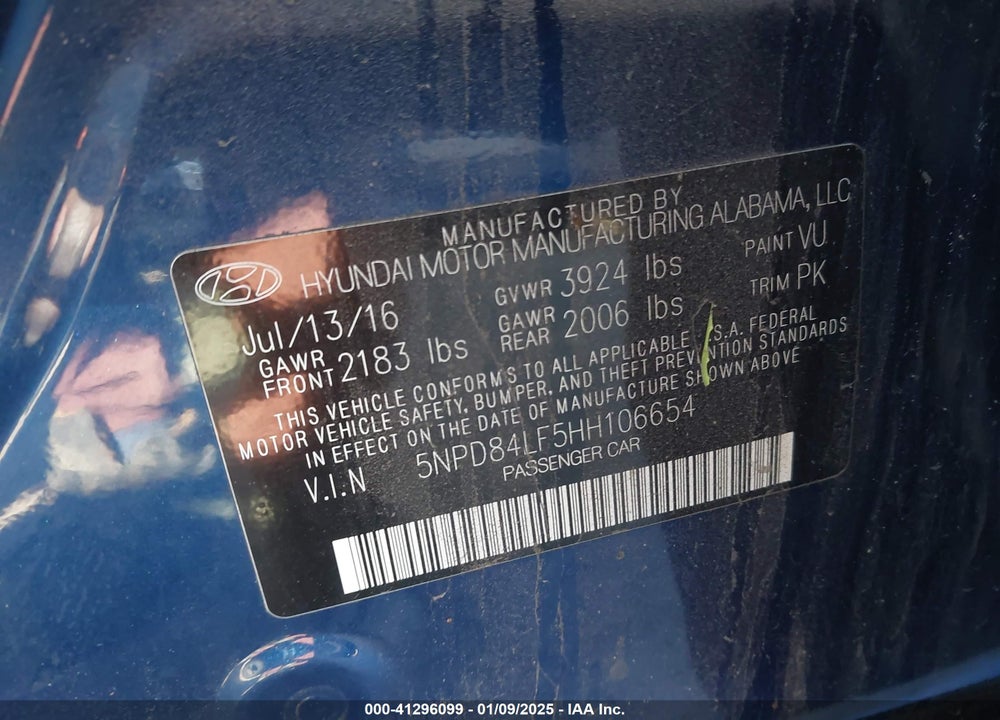 2017 HYUNDAI ELANTRA VIN: 5NPD84LF5HH106654