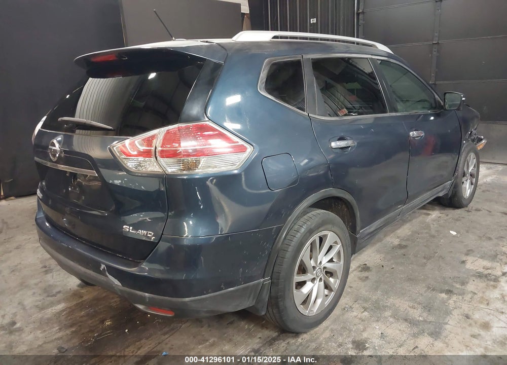 2015 NISSAN ROGUE SL VIN: 5N1AT2MV7FC884437