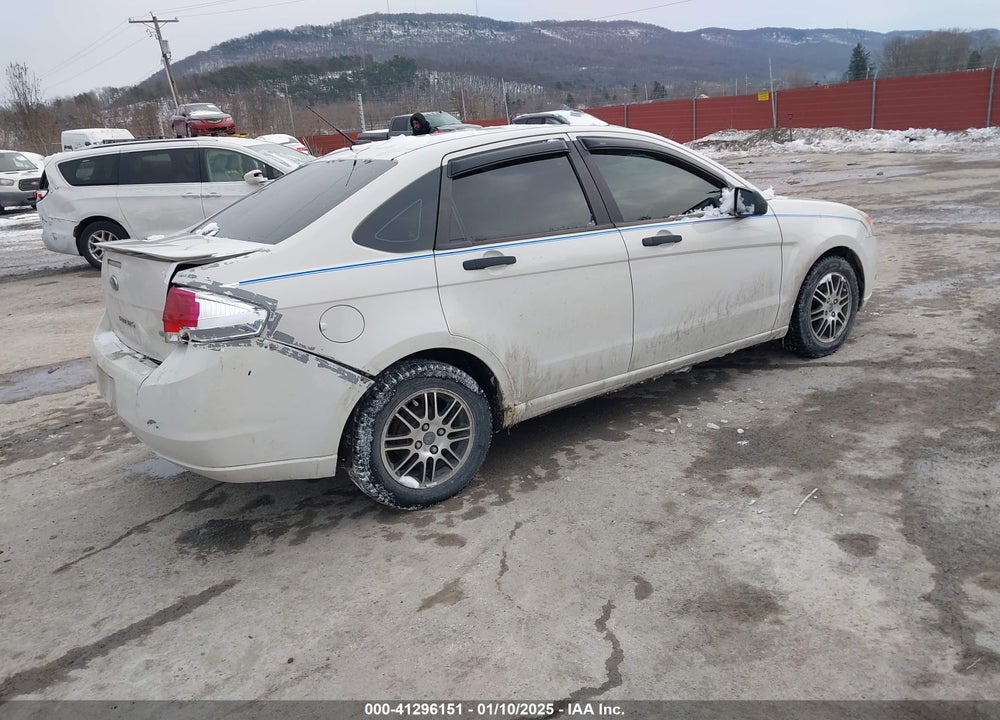 2011 FORD FOCUS SE VIN: 1FAHP3FN0BW139604