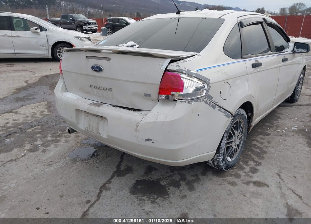 2011 FORD FOCUS SE VIN: 1FAHP3FN0BW139604
