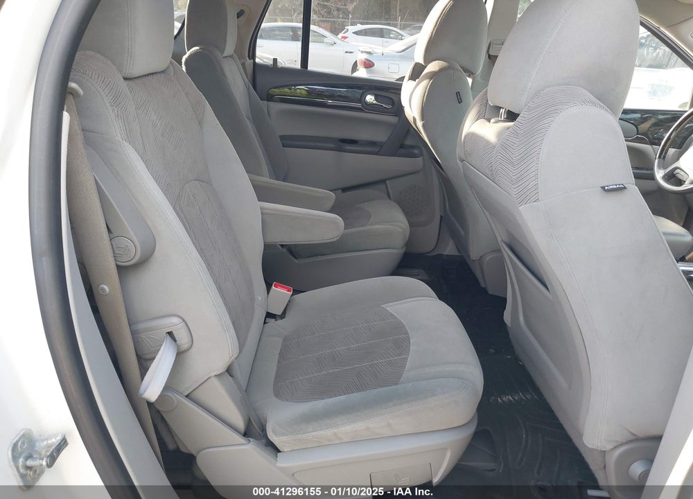 2014 BUICK ENCLAVE CONVENIENCE VIN: 5GAKRAKD2EJ347367