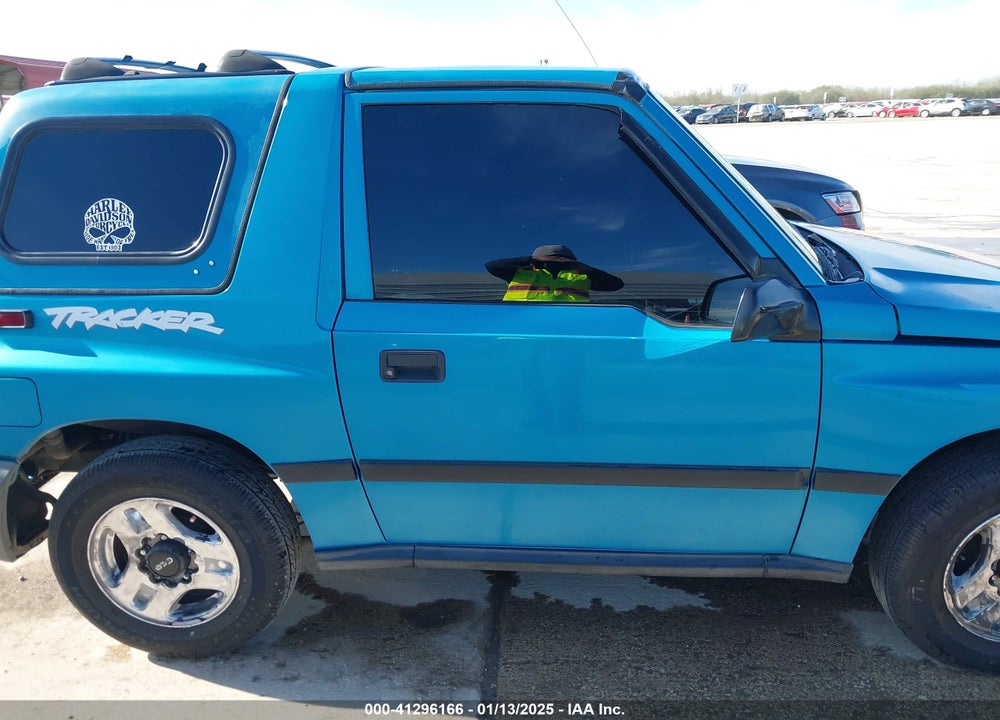 1997 GEO TRACKER SOFTTOP VIN: 2CNBE1865V6904672