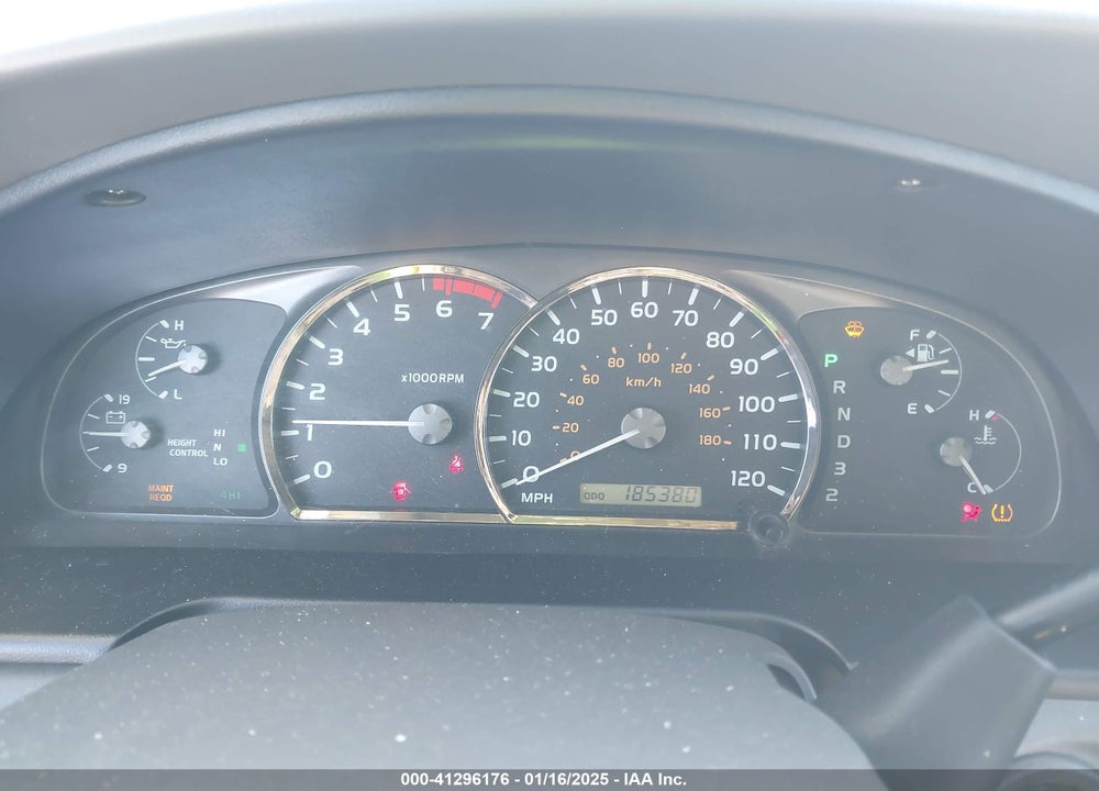 2005 TOYOTA SEQUOIA SR5 V8 VIN: 5TDBT44A75S236420
