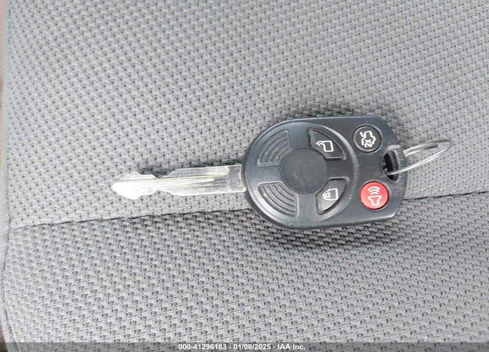 2009 FORD ESCAPE XLT VIN: 1FMCU03779KB08915
