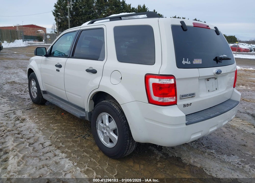 2009 FORD ESCAPE XLT VIN: 1FMCU03779KB08915