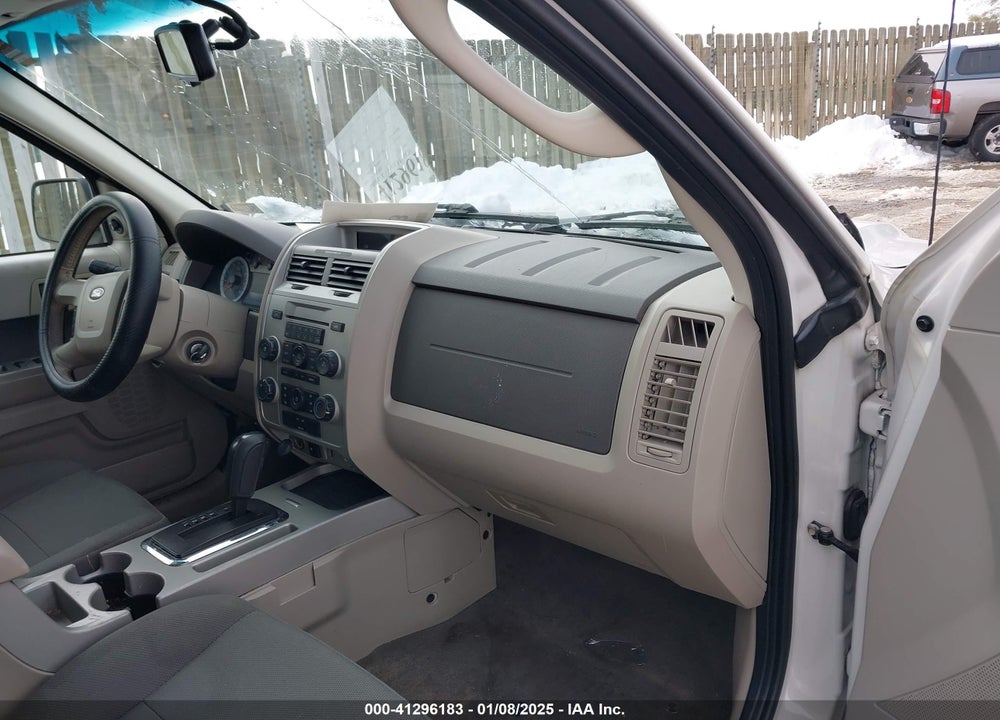 2009 FORD ESCAPE XLT VIN: 1FMCU03779KB08915