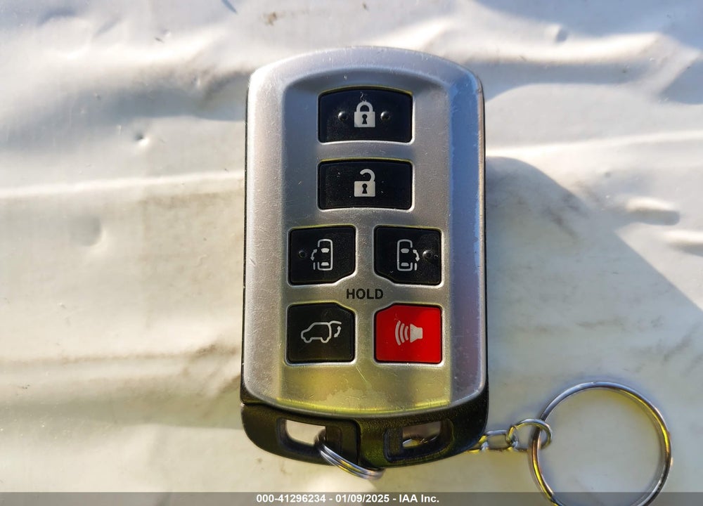 2011 TOYOTA SIENNA XLE LIMITED VIN: 5TDDK3DC0BS023652