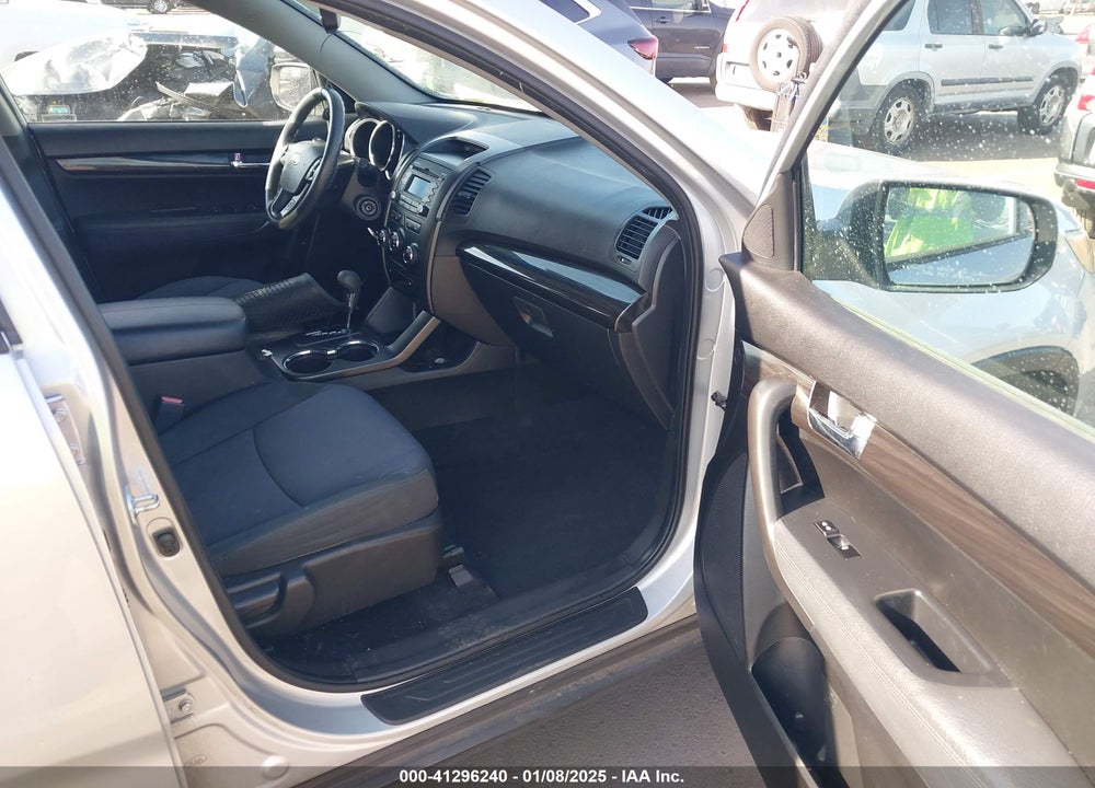 2012 KIA SORENTO LX VIN: 5XYKT3A64CG206991