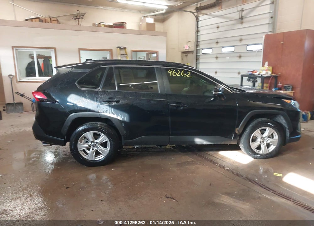 2019 TOYOTA RAV4 XLE VIN: JTMW1RFV9KD042239