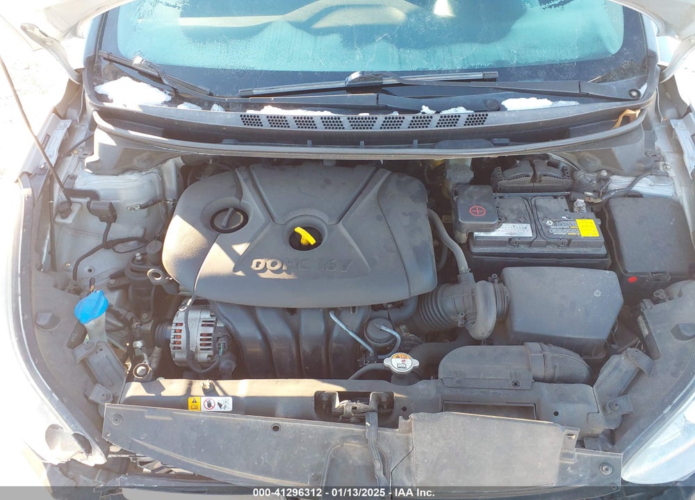 2014 HYUNDAI ELANTRA VIN: 5NPDH4AE2EH469418