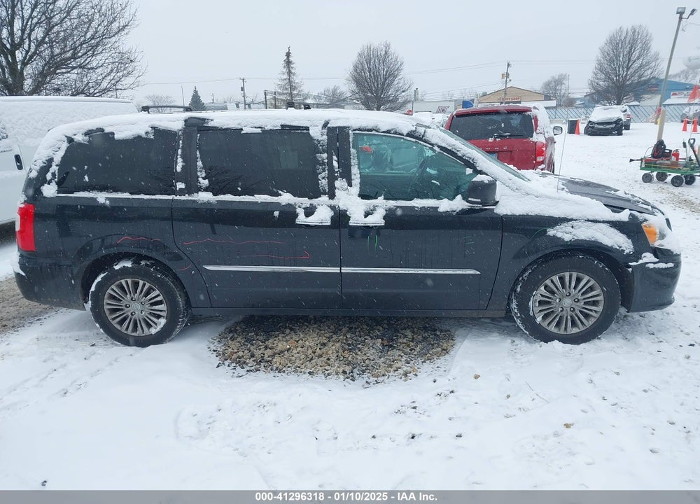 2016 CHRYSLER TOWN & COUNTRY TOURING-L ANNIVERSARY EDITION VIN: 2C4RC1CG3GR304923