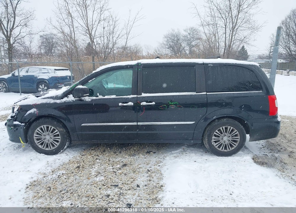 2016 CHRYSLER TOWN & COUNTRY TOURING-L ANNIVERSARY EDITION VIN: 2C4RC1CG3GR304923