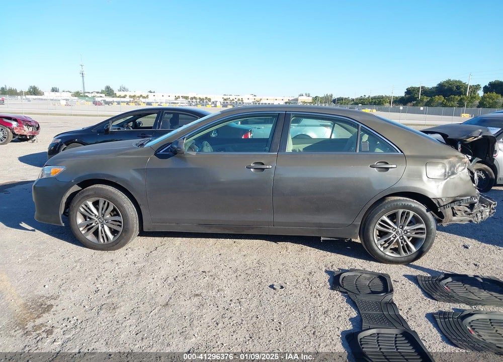 2011 TOYOTA CAMRY VIN: 4T1BF3EK2BU137113