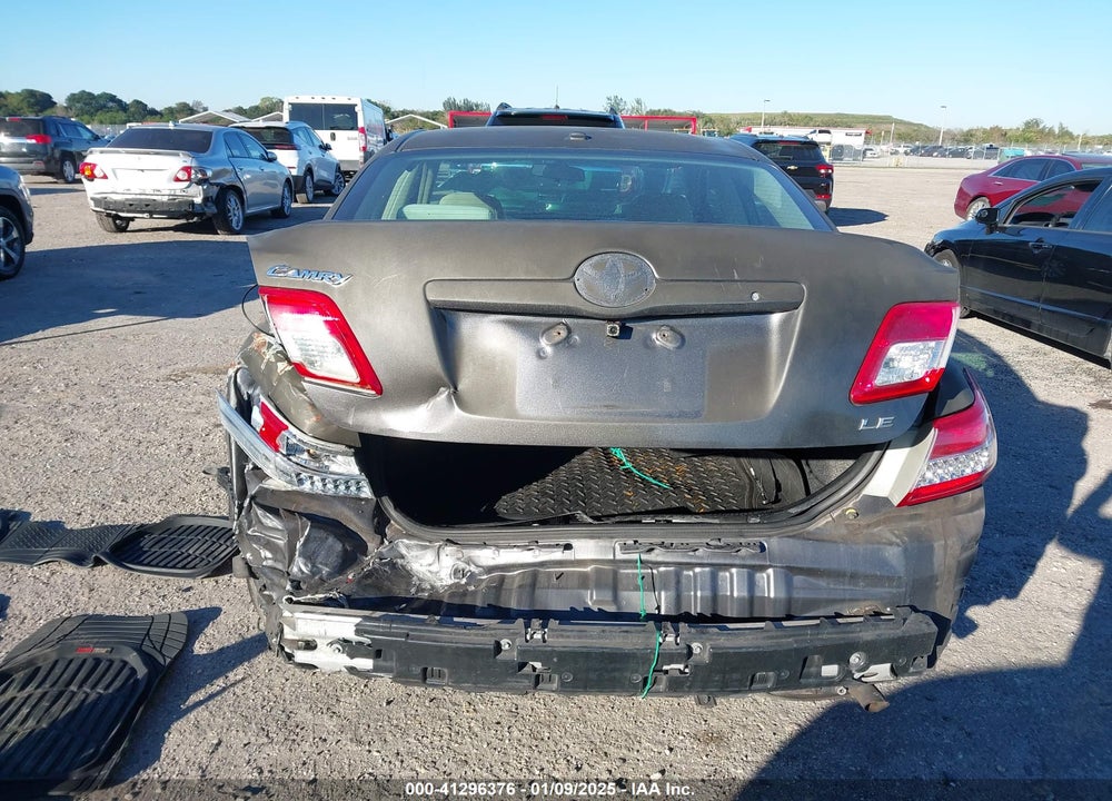 2011 TOYOTA CAMRY VIN: 4T1BF3EK2BU137113