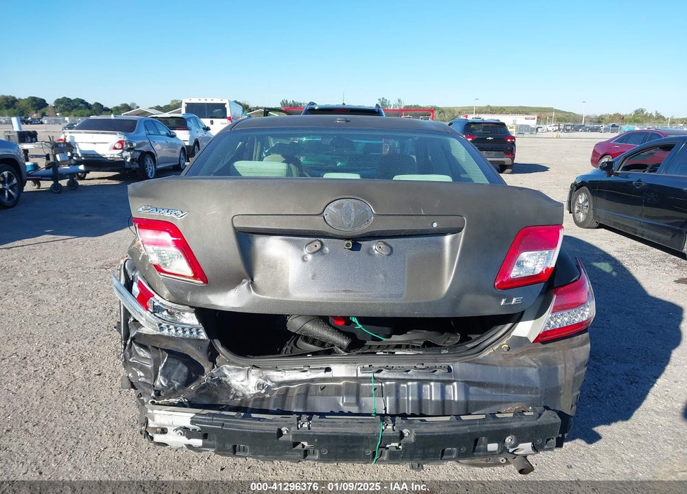 2011 TOYOTA CAMRY VIN: 4T1BF3EK2BU137113