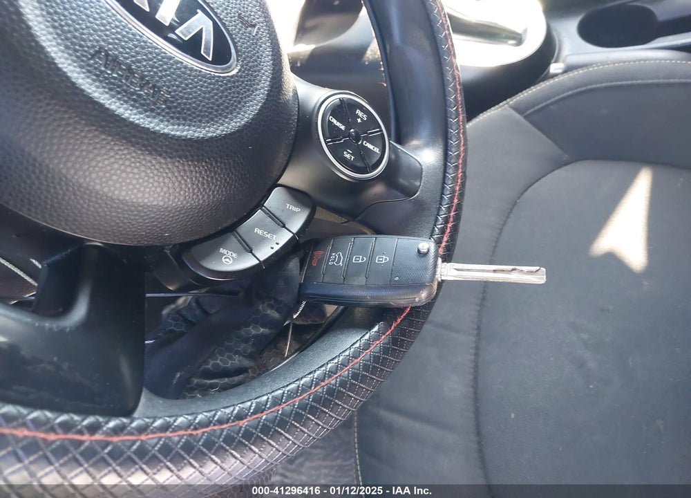 2015 KIA SOUL VIN: KNDJP3A57F7762785