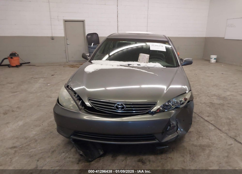 2005 TOYOTA CAMRY LE VIN: 4T1BE30K15U618159