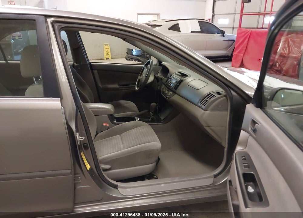 2005 TOYOTA CAMRY LE VIN: 4T1BE30K15U618159