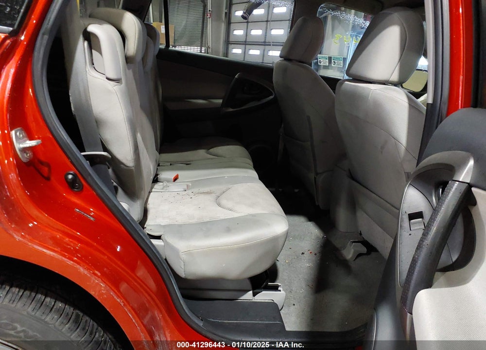 2011 TOYOTA RAV4 VIN: 2T3ZF4DV2BW069077