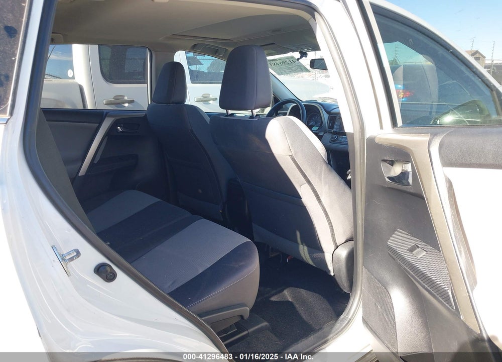 2015 TOYOTA RAV4 XLE VIN: 2T3WFREV5FW174149