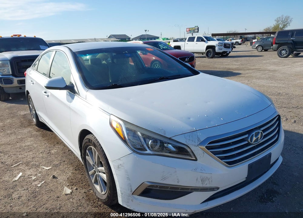 2015 HYUNDAI SONATA VIN: 5NPE24AF2FH037962
