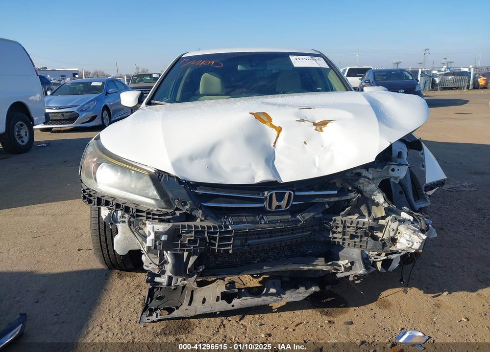 2013 HONDA ACCORD LX VIN: 1HGCR2F32DA024608