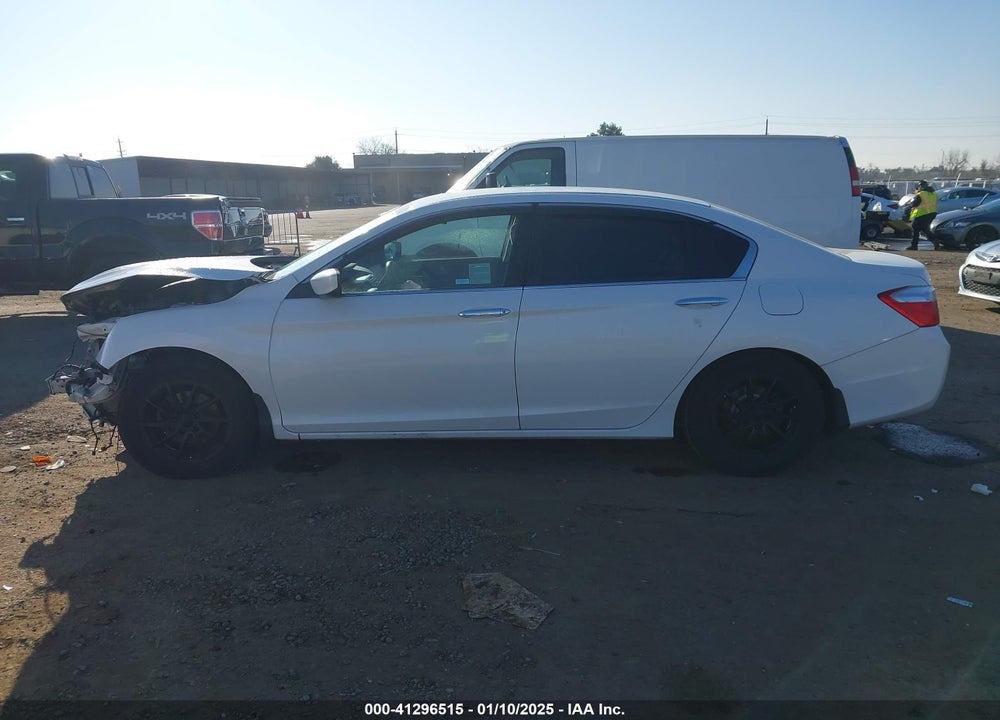 2013 HONDA ACCORD LX VIN: 1HGCR2F32DA024608