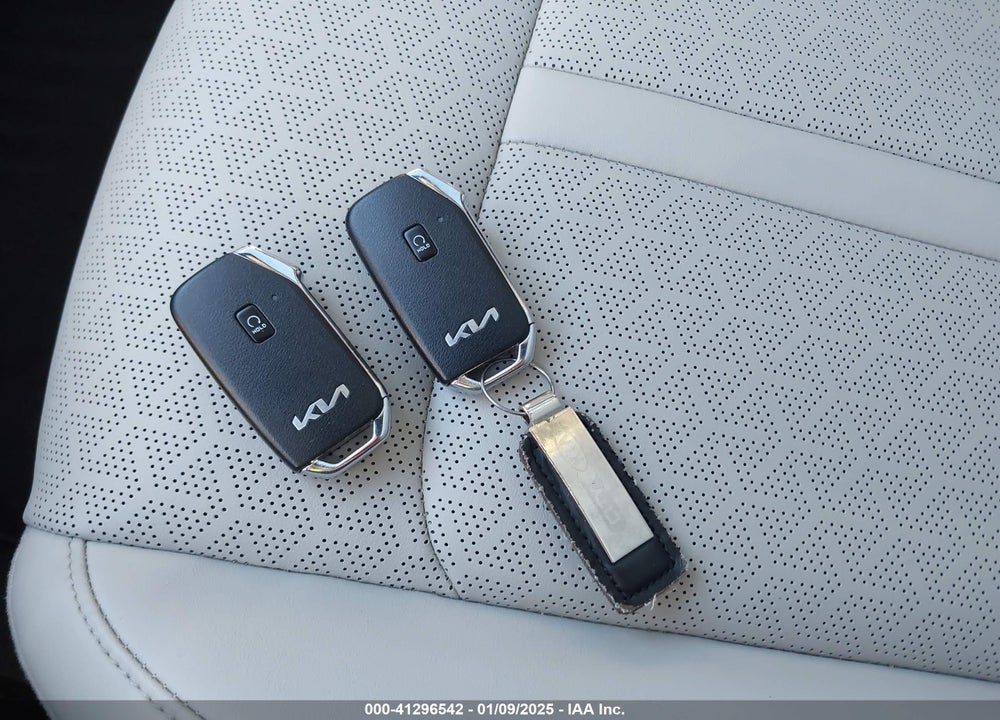 2023 KIA SORENTO S VIN: 5XYRL4LC6PG169763