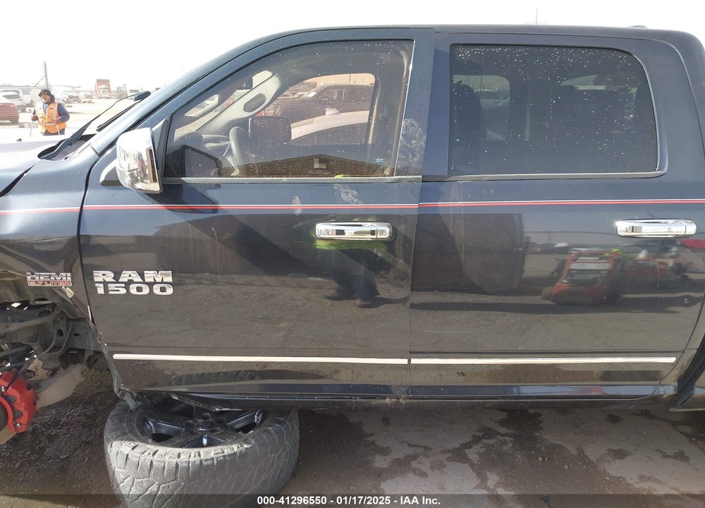 2013 RAM 1500 VIN: 1C6RR6KT3DS558370