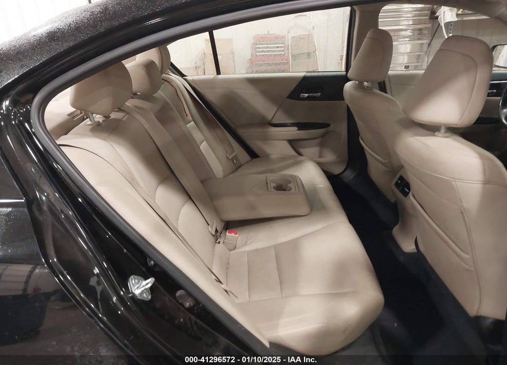 2017 HONDA ACCORD VIN: JHMCR6F78HC004459