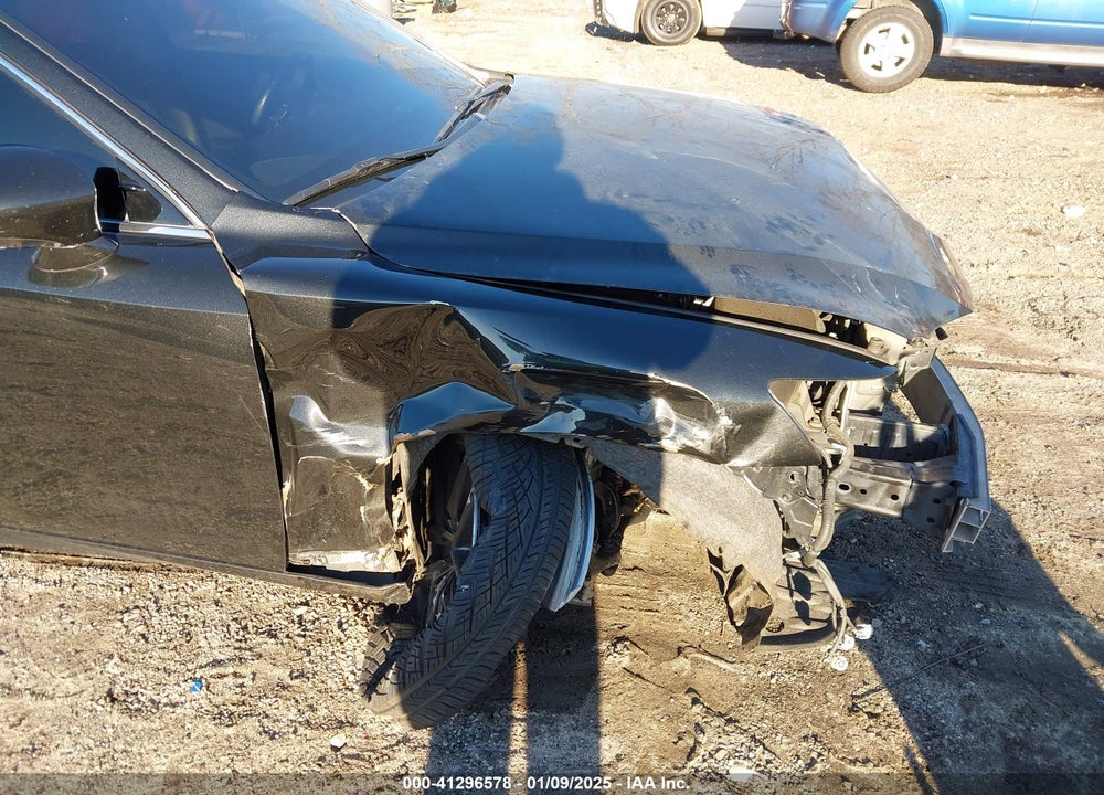 2018 LEXUS IS 300 VIN: JTHC81D28J5032737