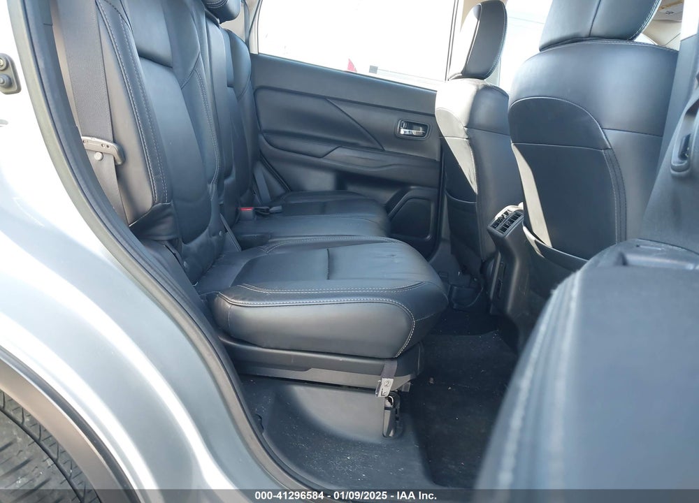 2020 MITSUBISHI OUTLANDER SEL 2.4 VIN: JA4AD3A33LZ027254