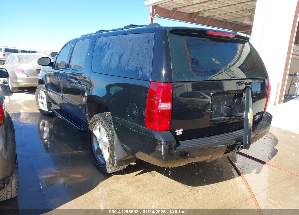 2007 CHEVROLET SUBURBAN 1500 LT VIN: 1GNFK16357R197353