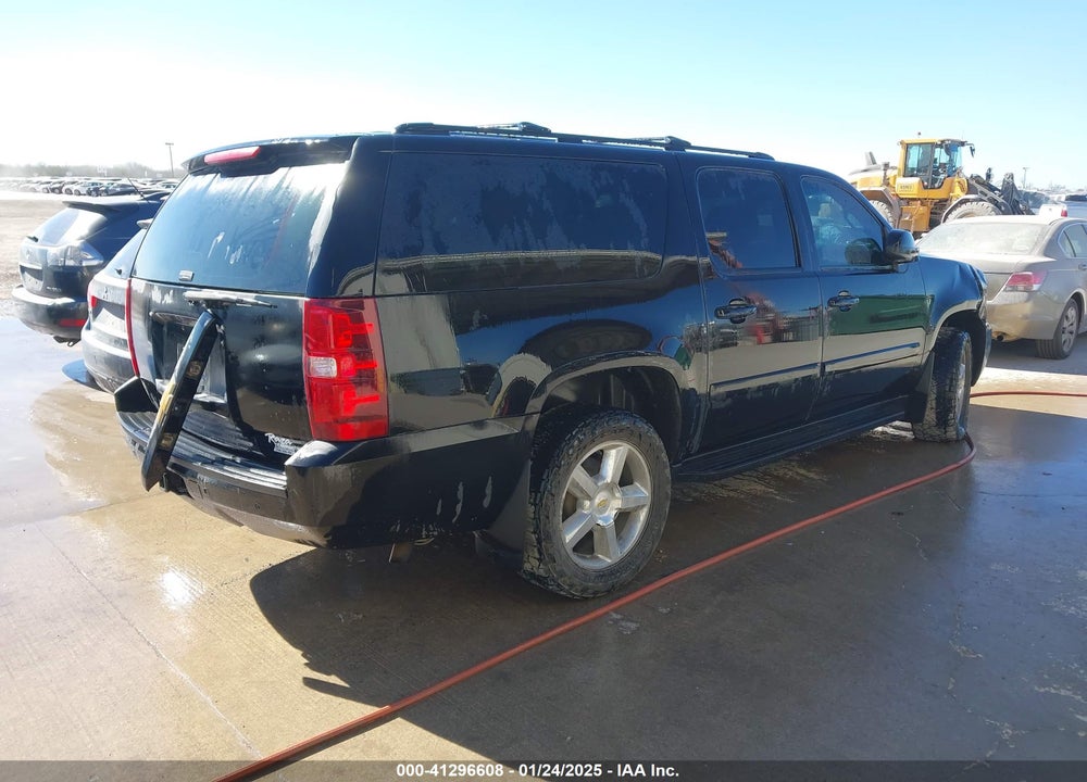 2007 CHEVROLET SUBURBAN 1500 LT VIN: 1GNFK16357R197353