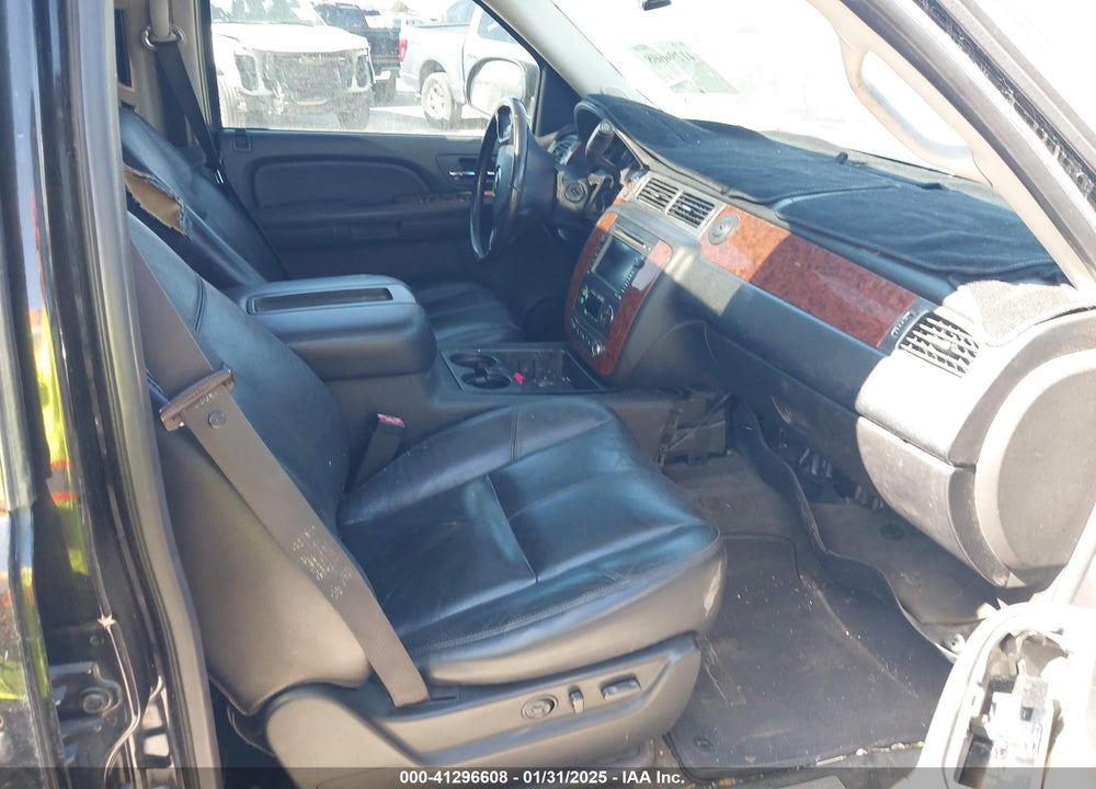 2007 CHEVROLET SUBURBAN 1500 LT VIN: 1GNFK16357R197353