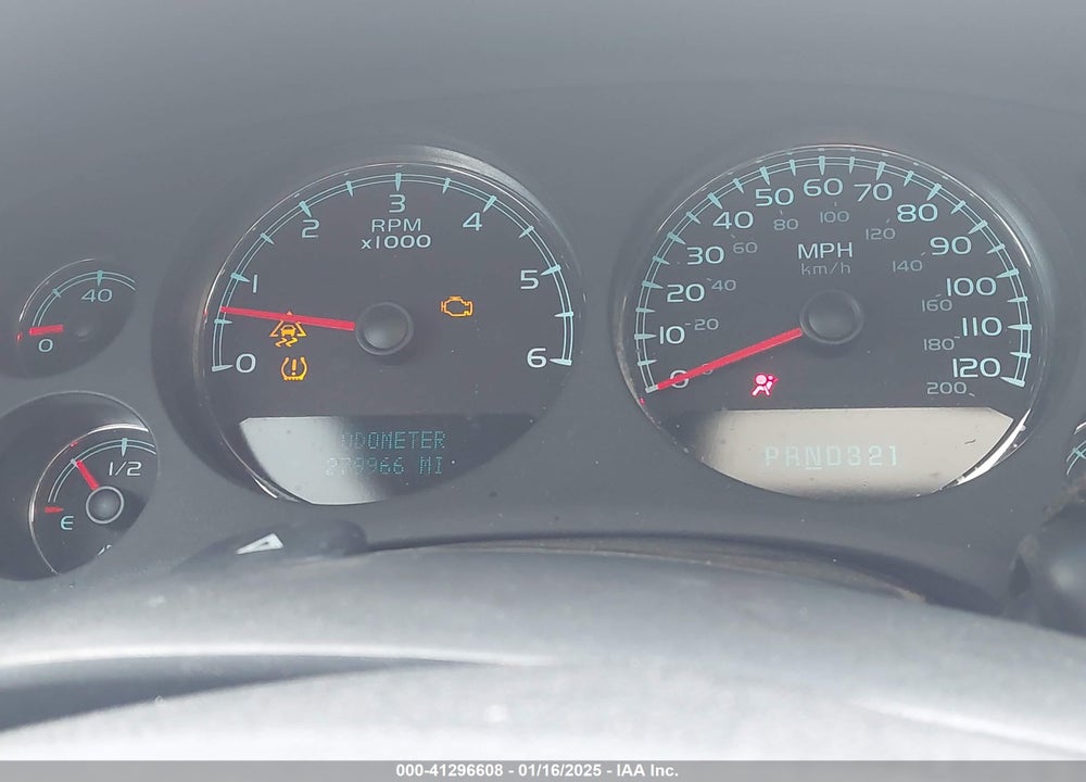 2007 CHEVROLET SUBURBAN 1500 LT VIN: 1GNFK16357R197353