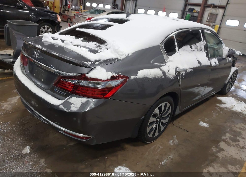 2017 HONDA ACCORD HYBRID VIN: JHMCR6F39HC023034