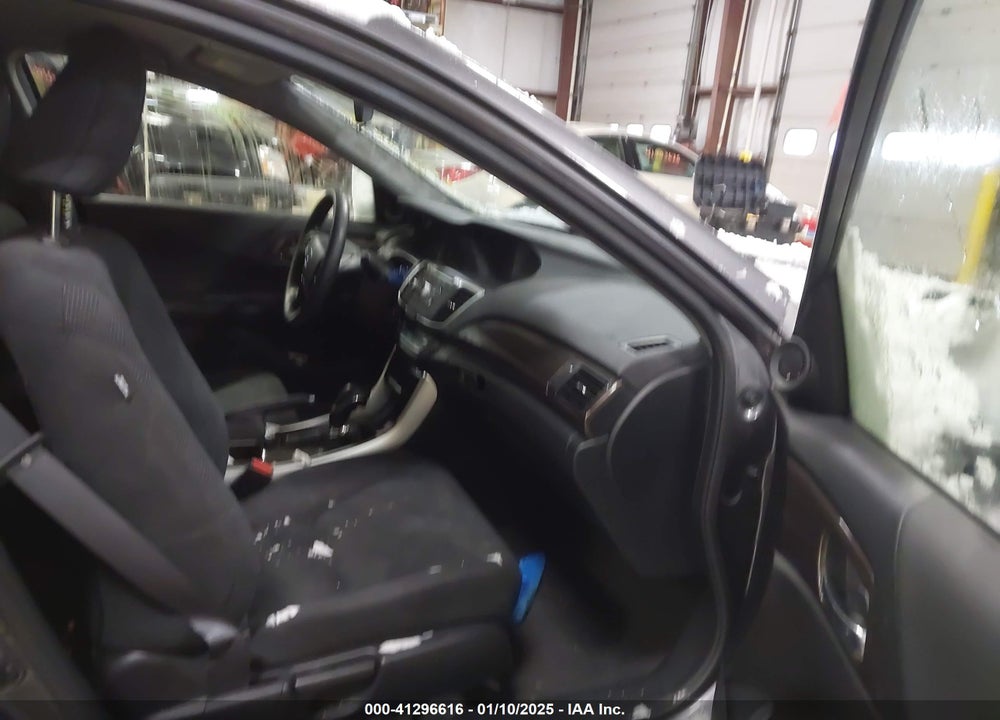 2017 HONDA ACCORD HYBRID VIN: JHMCR6F39HC023034