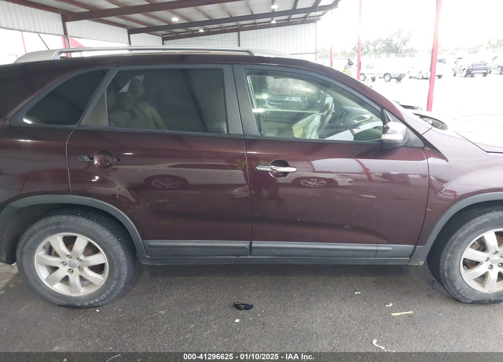 2013 KIA SORENTO LX VIN: 5XYKT3A6XDG384793