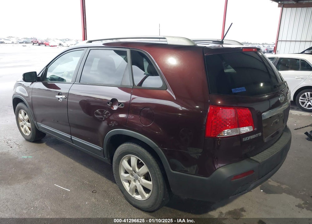 2013 KIA SORENTO LX VIN: 5XYKT3A6XDG384793
