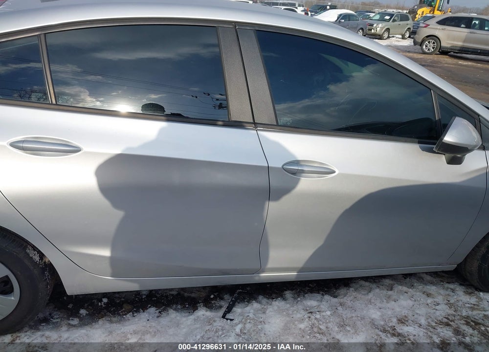 2017 CHEVROLET CRUZE VIN: 1G1BC5SM4H7208181