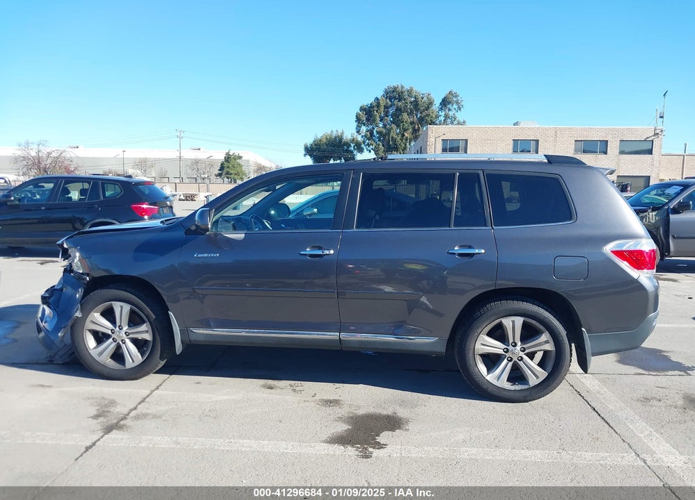 2013 TOYOTA HIGHLANDER LIMITED V6 VIN: 5TDYK3EH9DS105684