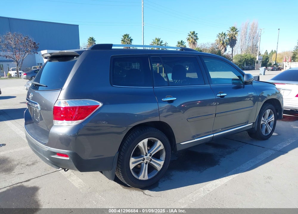 2013 TOYOTA HIGHLANDER LIMITED V6 VIN: 5TDYK3EH9DS105684