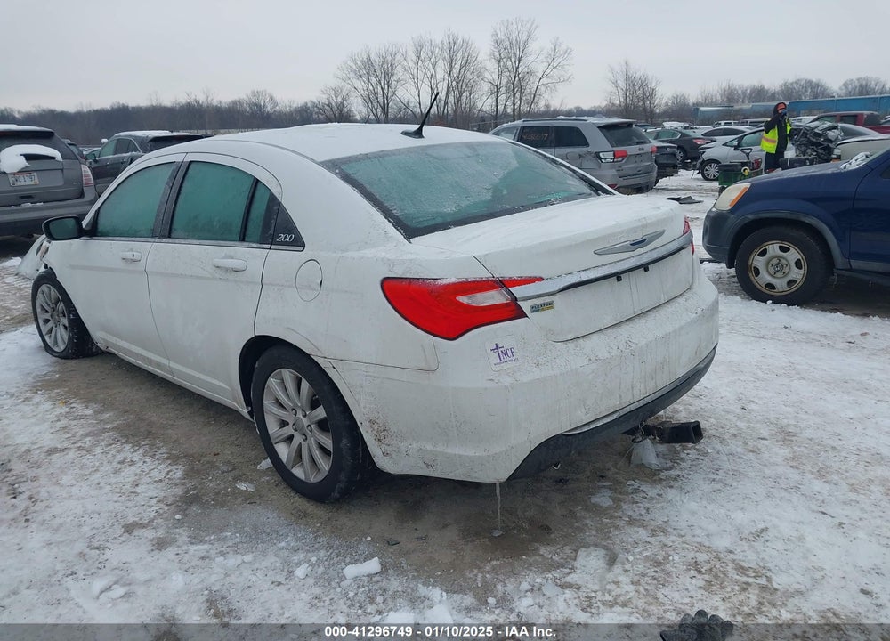 2013 CHRYSLER 200 VIN: 1C3CCBBG2DN583064